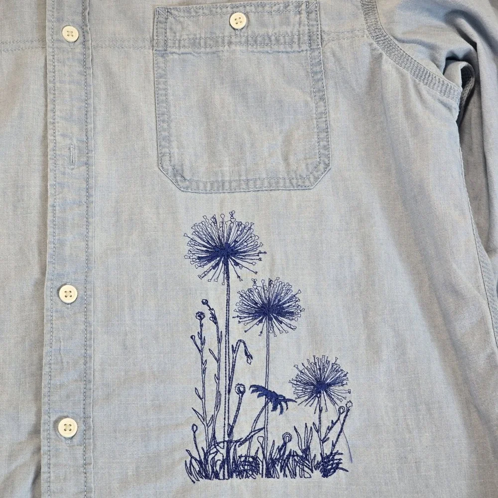 Free‎ Assembly Button Down Shirt Womens L Blue Floral Embroidered Cottagecore
